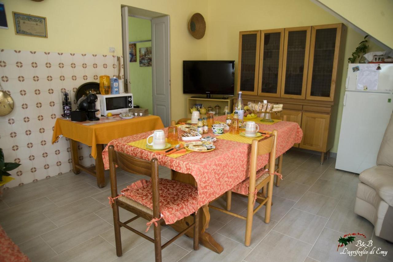 L'Agrifoglio Di Emy Bed & Breakfast Guspini Luaran gambar