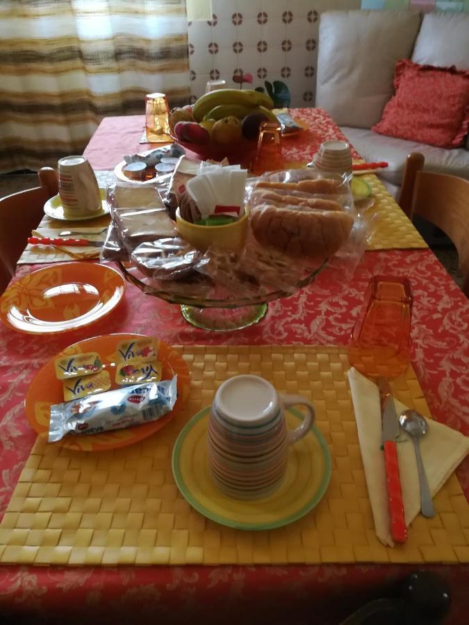 L'Agrifoglio Di Emy Bed & Breakfast Guspini Luaran gambar