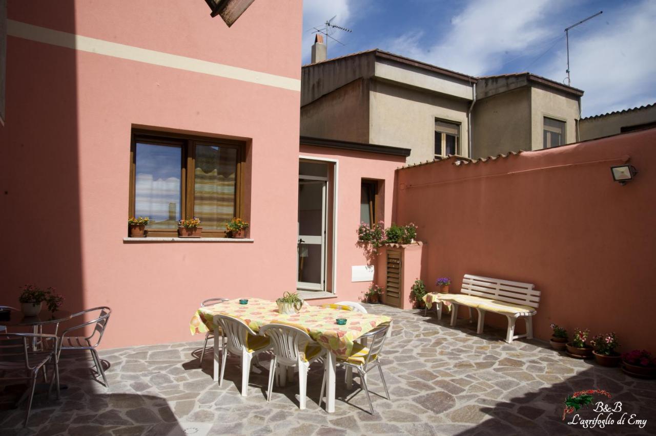L'Agrifoglio Di Emy Bed & Breakfast Guspini Luaran gambar