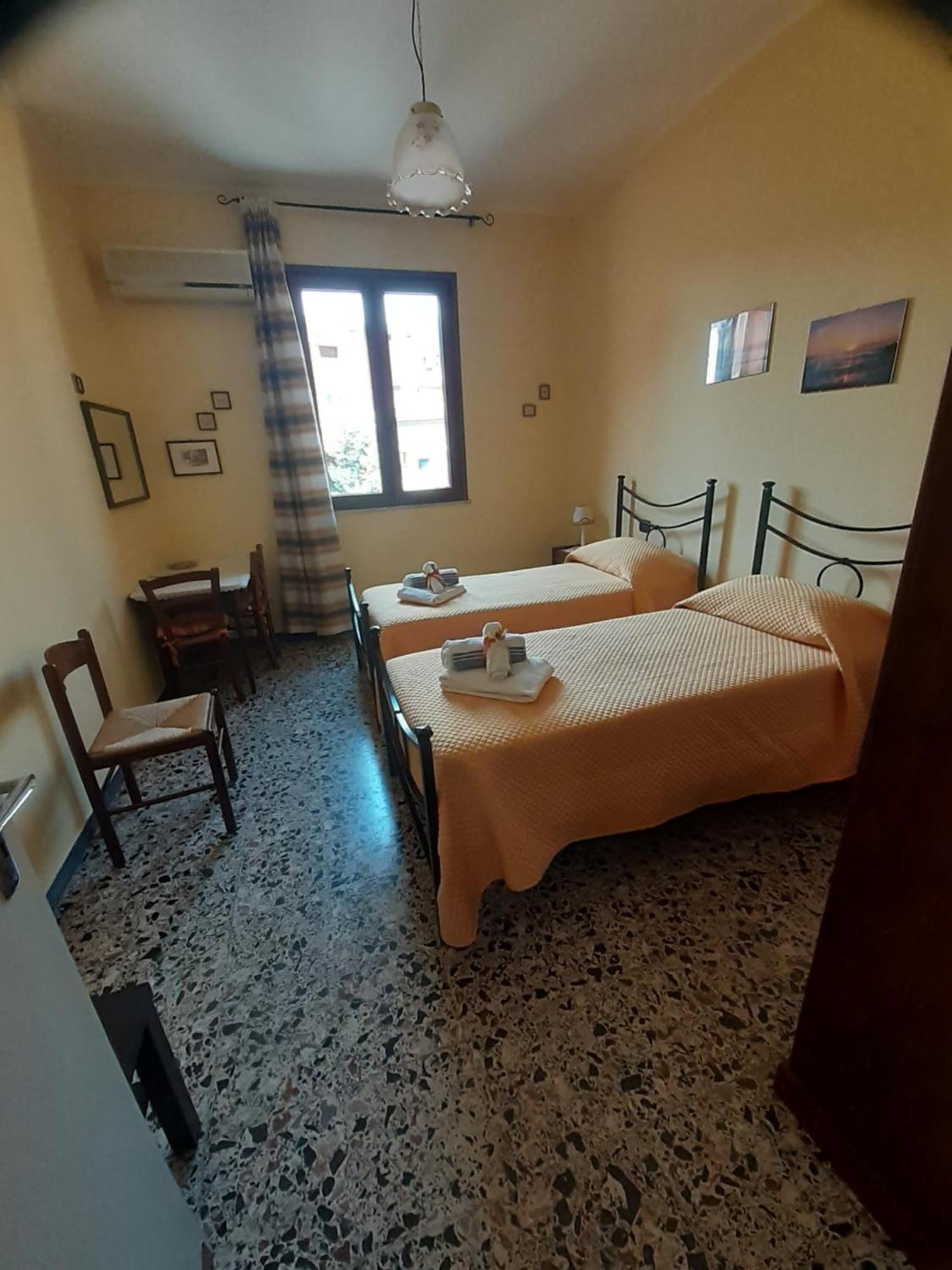 L'Agrifoglio Di Emy Bed & Breakfast Guspini Luaran gambar